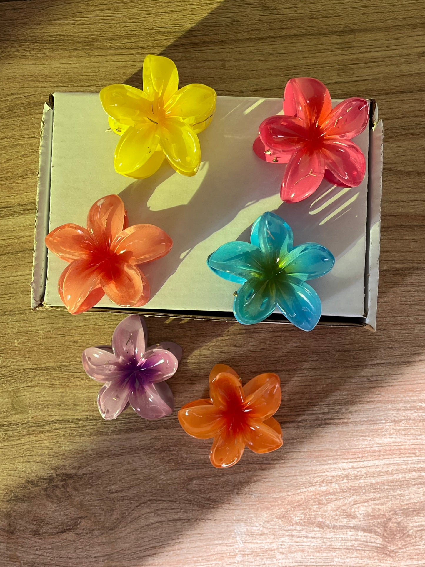 Flower claw clips box
